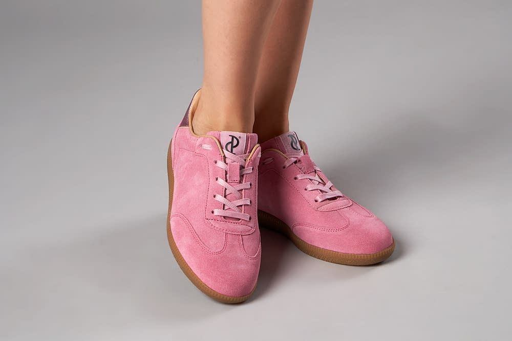 Alice in pink